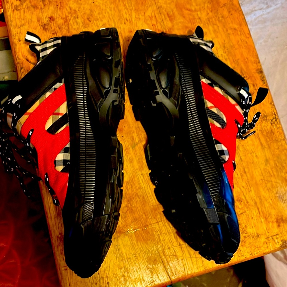 Burberry shoes don’t want them nomore..